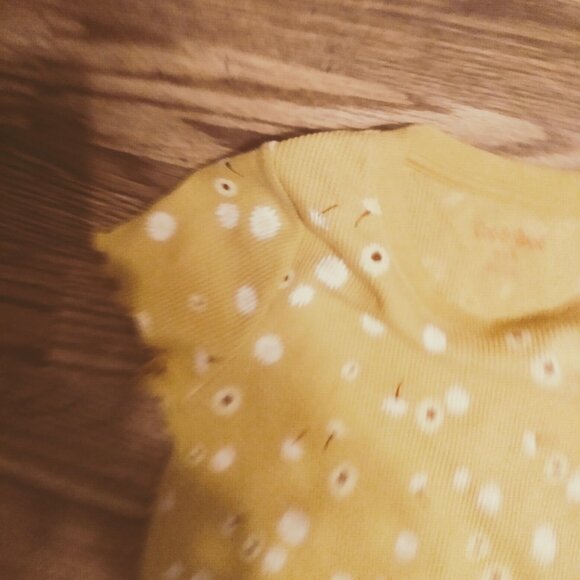 Cat & Jack girl's size 7/8 yellow gold floral shirt - Picture 6 of 6